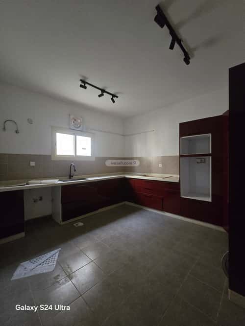 8 bedroom villa in Al Gharbiyah, Jeddah 4
