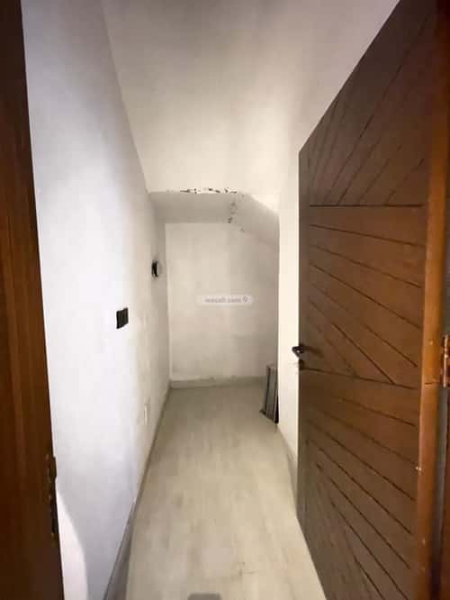 7 bedroom villa in Al Ukayshiyyah 3