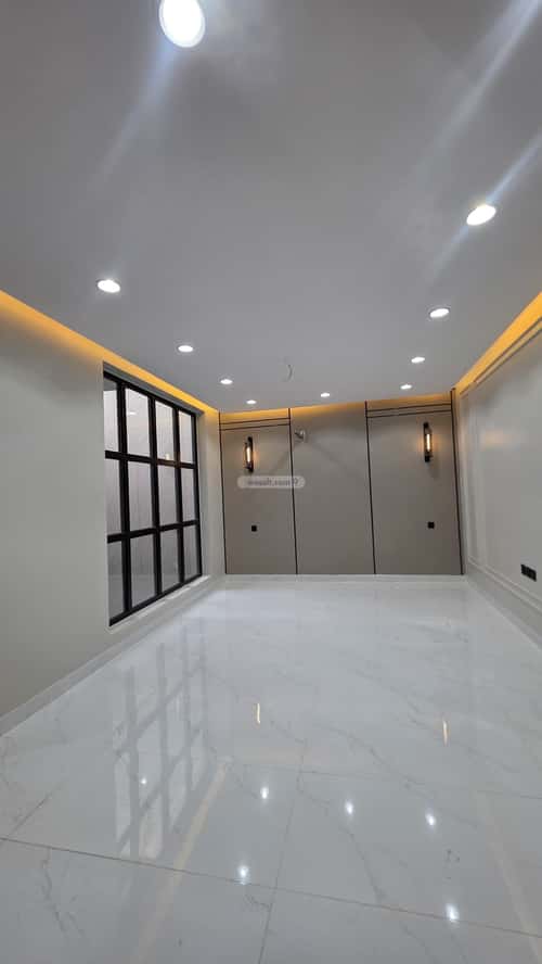 8 bedroom villa in Al Shamiyah Al Jadid 2