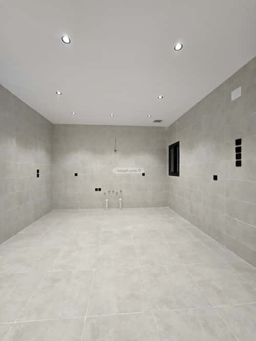 5 bedroom apartment in Al Sharayea 4