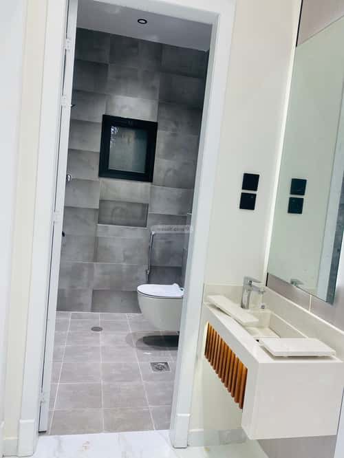 3 bedroom apartment in Al Buhayrat 4