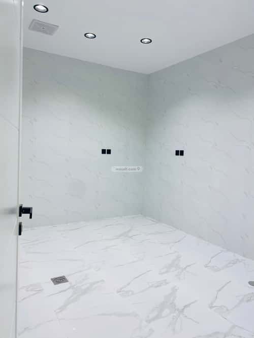 3 bedroom apartment in Al Buhayrat 5