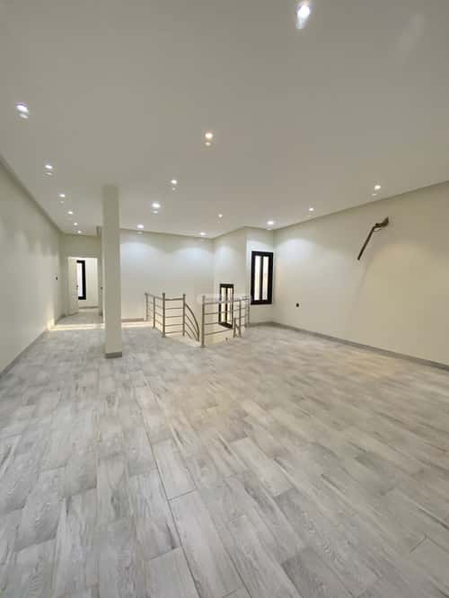 6 bedroom apartment in Al Sharayea 15