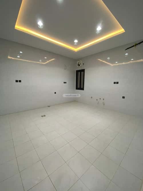6 bedroom apartment in Al Sharayea 4