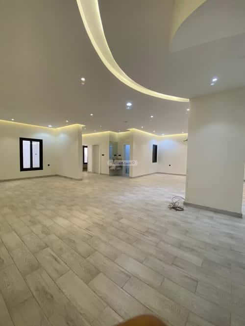 6 bedroom apartment in Al Sharayea 3