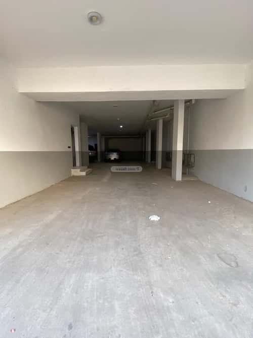 6 bedroom apartment in Al Sharayea 11