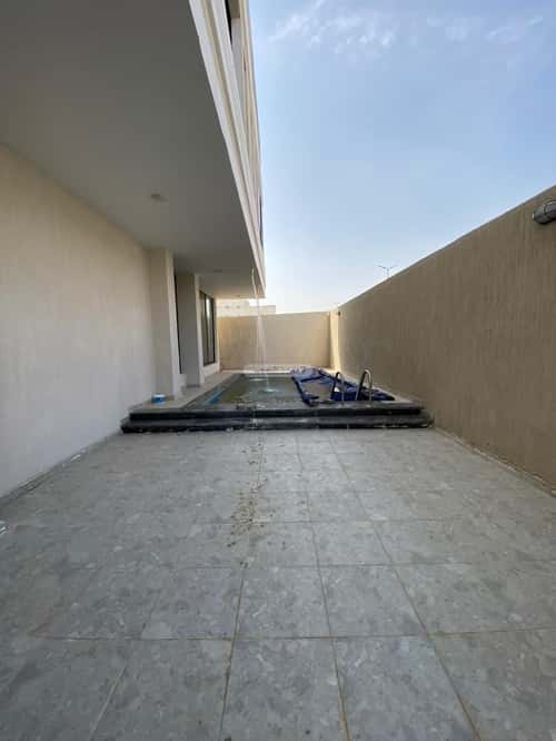 6 bedroom villa in Al Shamiyah Al Jadid 6