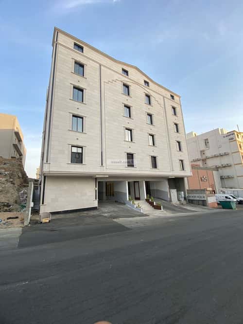 4 bedroom apartment in King Fahd 7
