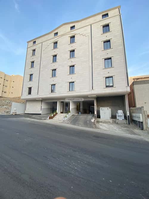4 bedroom apartment in King Fahd 6