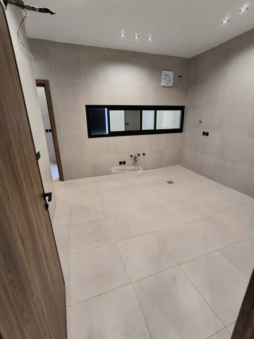 6 bedroom villa in Al Qashashiyah Al Jadid 3