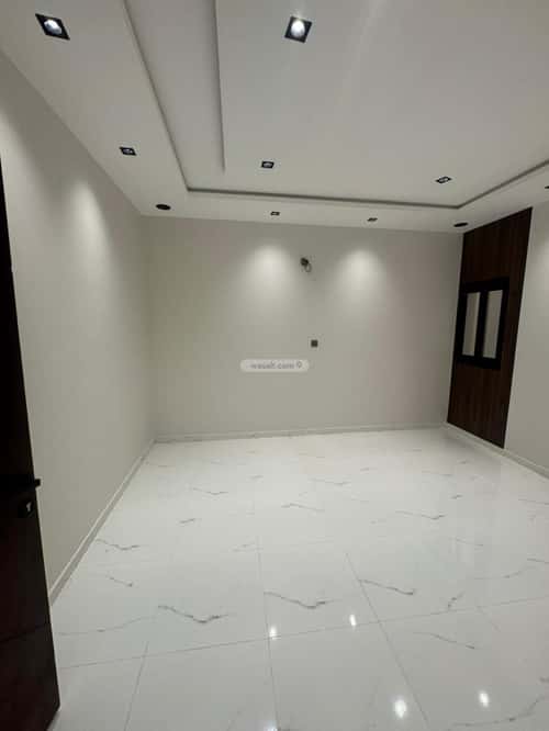 6 bedroom villa in Al Ukayshiyyah 2