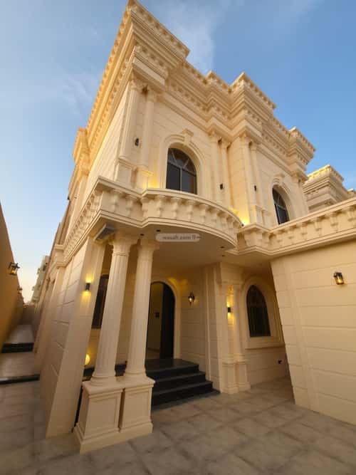 9 bedroom villa in Al Shamiyah Al Jadid 2