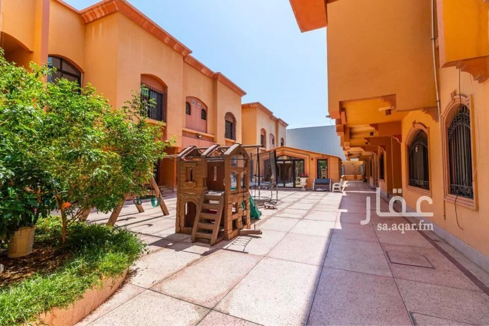 3 bedroom villa in Al Nahda, Jeddah 4