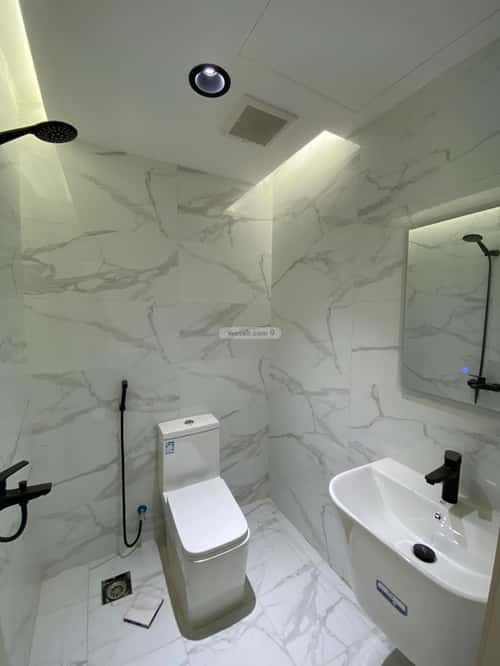 شقة 5 غرف في البحيرات 3