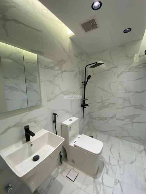 شقة 5 غرف في البحيرات 4