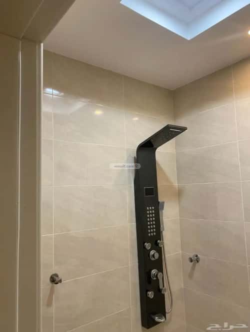 شقة 5 غرف في بطحاء قريش 7