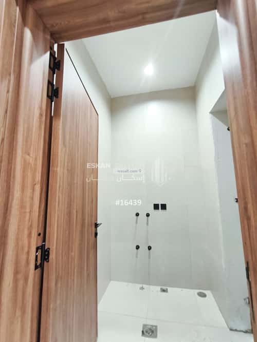 7 bedroom villa in Al Qashashiyah Al Jadid 1