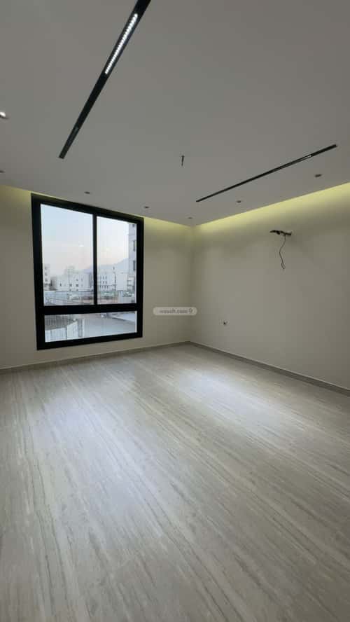 6 bedroom floor in Al Salam 2