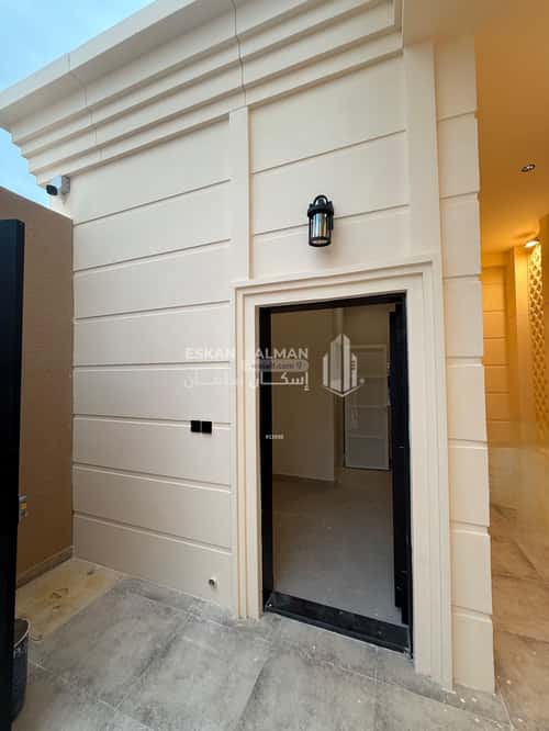 8 bedroom villa in Al Shamiyah Al Jadid 1