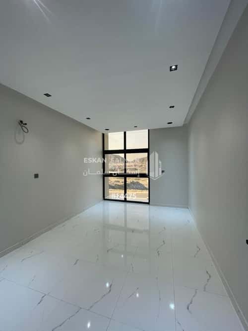 6 bedroom villa in Al Hajlah Al Jadid 7