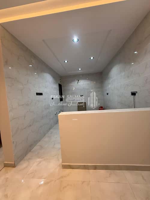 5 bedroom villa in Al Qashashiyah Al Jadid 3