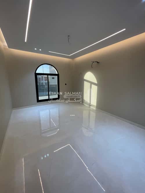 9 bedroom villa in Al Shamiyah Al Jadid 3