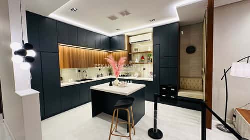 5 bedroom apartment in Al Shawqiyyah 2