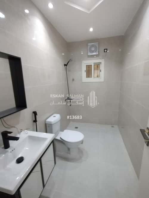 5 bedroom apartment in Al Buhayrat 2