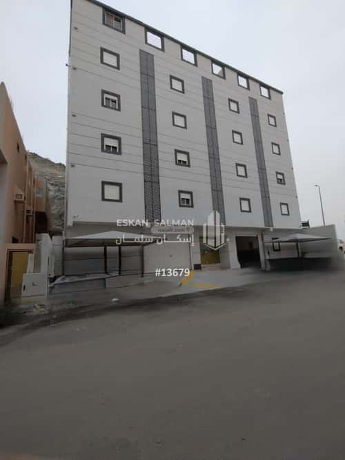 5 bedroom apartment in Al Buhayrat 4