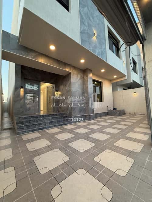 8 bedroom villa in Al Rashidiyyah 4