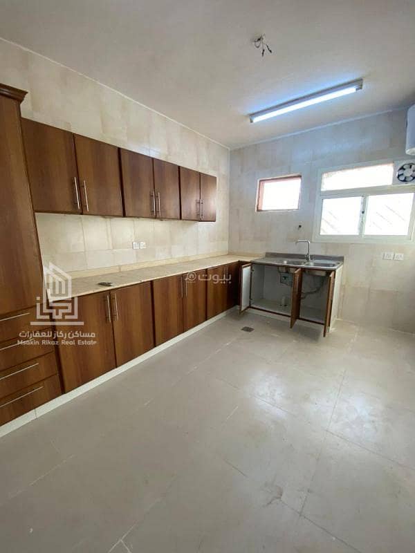 5 bedroom apartment in Al Salam, Riyadh 8