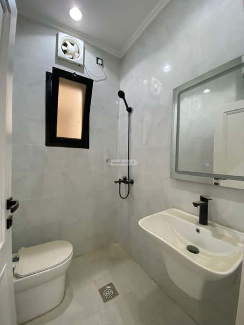 6 bedroom apartment in Al Sharayea 4