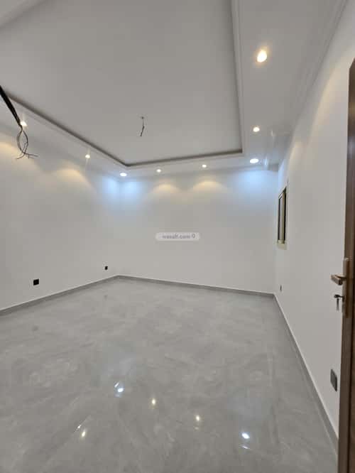 4 bedroom apartment in Al Sharayea 1