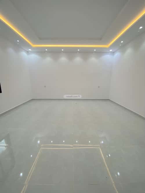 6 bedroom villa in Al Ukayshiyyah 1