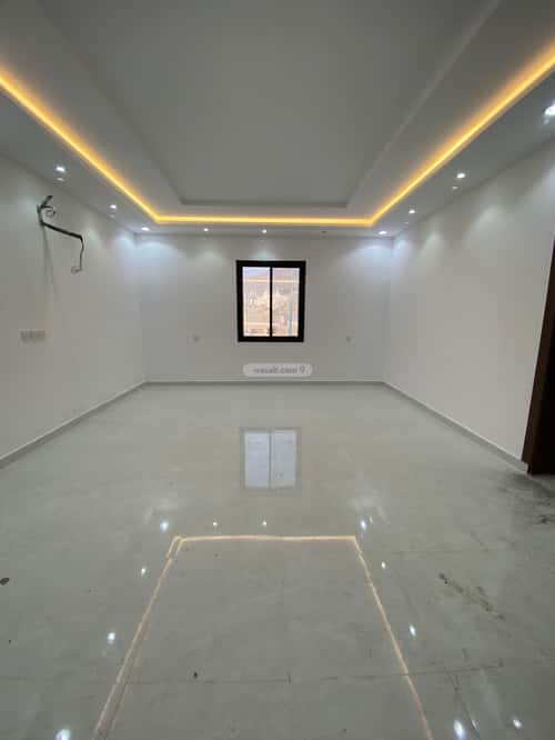 6 bedroom villa in Al Ukayshiyyah 3