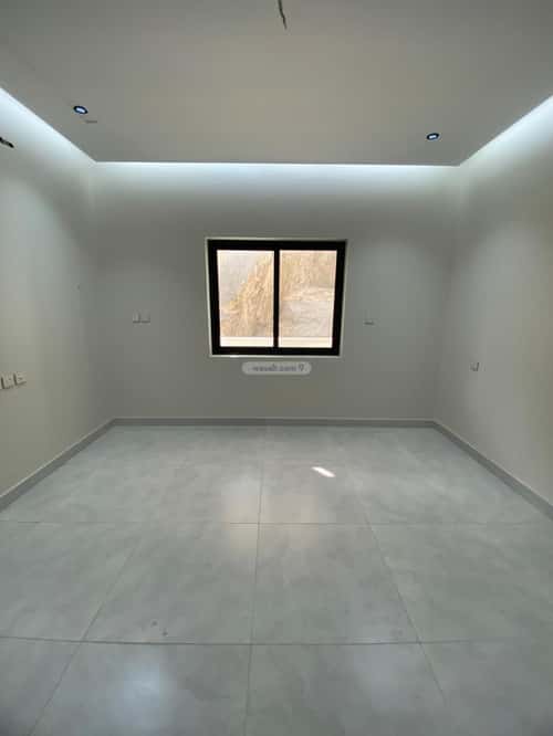 5 bedroom apartment in Batha Quraysh 2