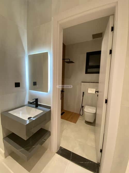 5 bedroom apartment in Batha Quraysh 2