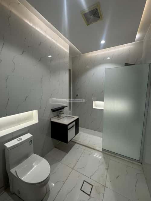 5 bedroom apartment in Al Sharayea 5