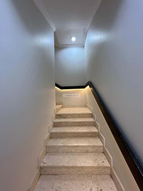 9 bedroom villa in Al Shamiyah Al Jadid 13