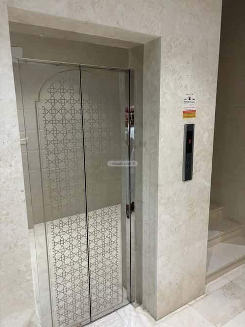 6 bedroom apartment in Al Hamra 5