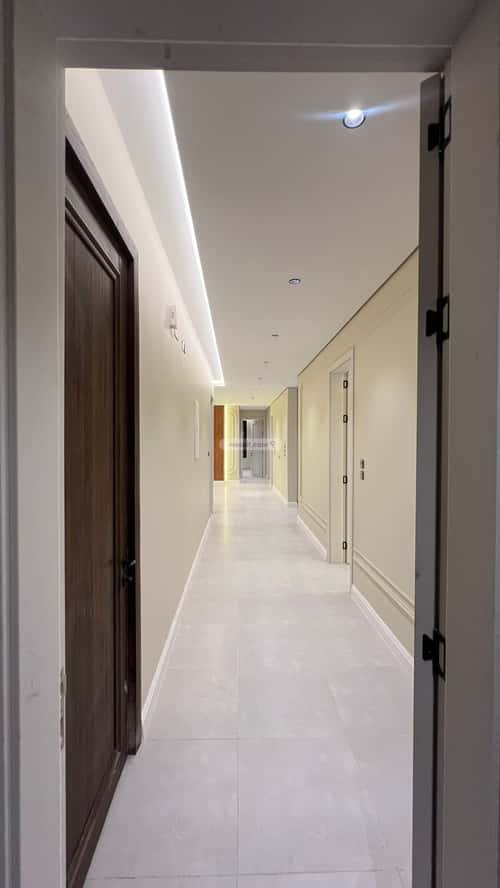 5 bedroom apartment in Al Sharayea 4