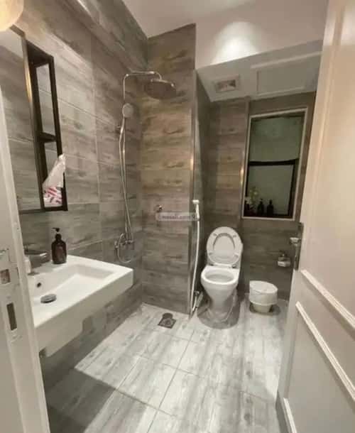 5 bedroom apartment in Al Aziziyah 8