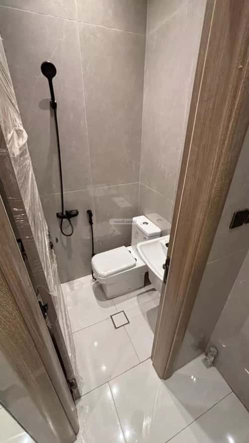 5 bedroom apartment in Al Difa 3