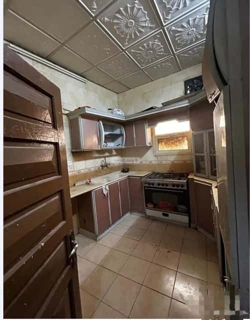 5 bedroom floor in Al Dhahirah 12