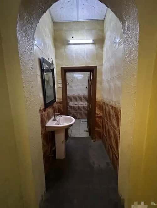 5 bedroom floor in Al Dhahirah 10