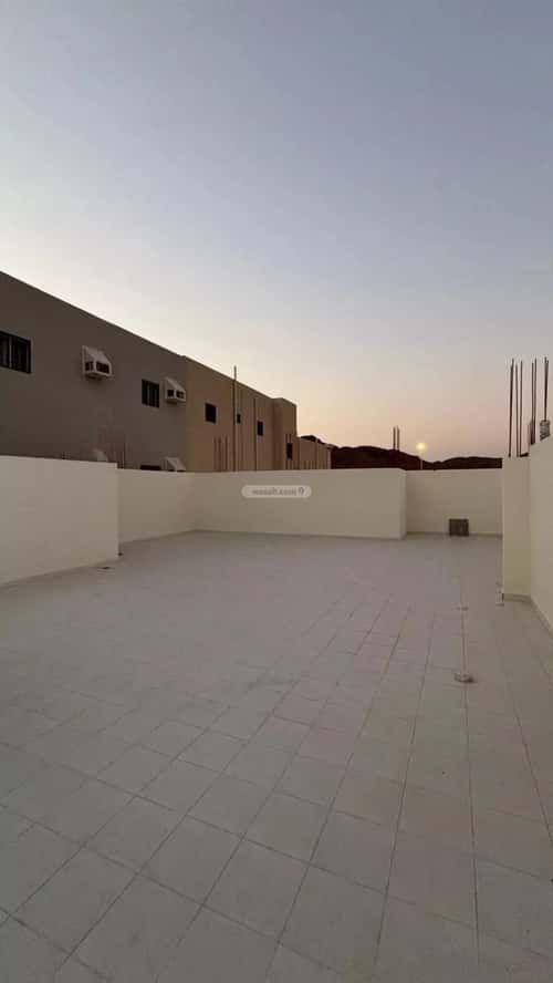 7 bedroom floor in Abu Markha 4