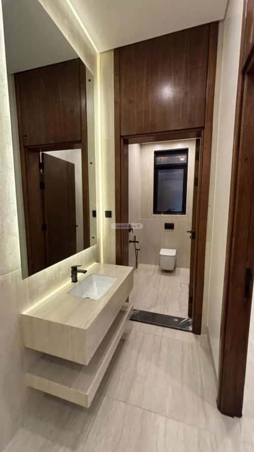 5 bedroom apartment in King Fahd 1