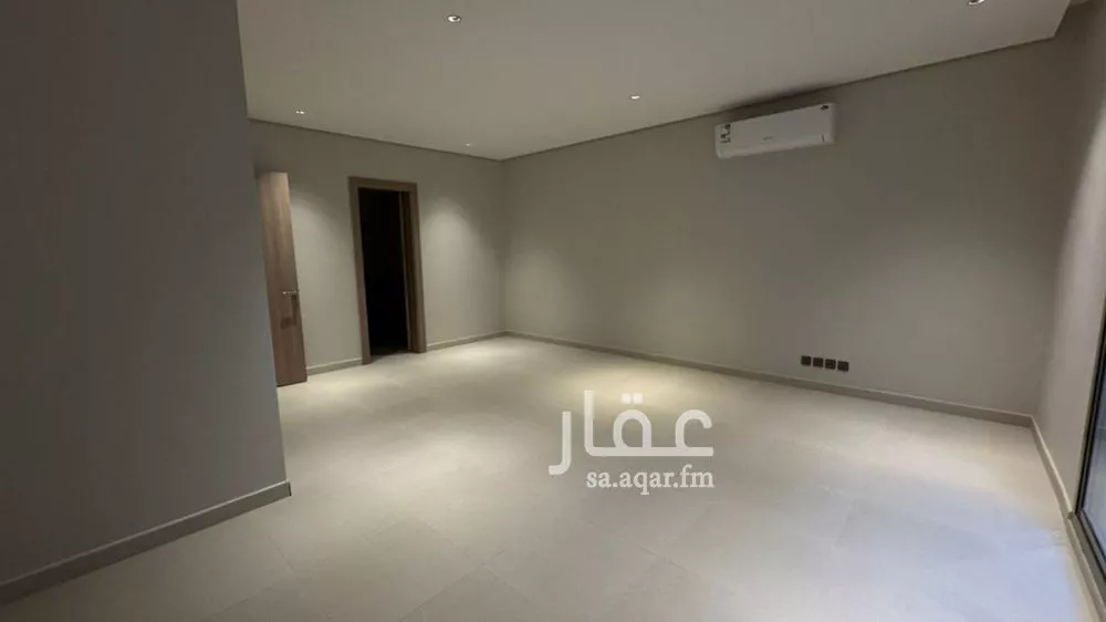 4 bedroom floor in Al Aridh 3