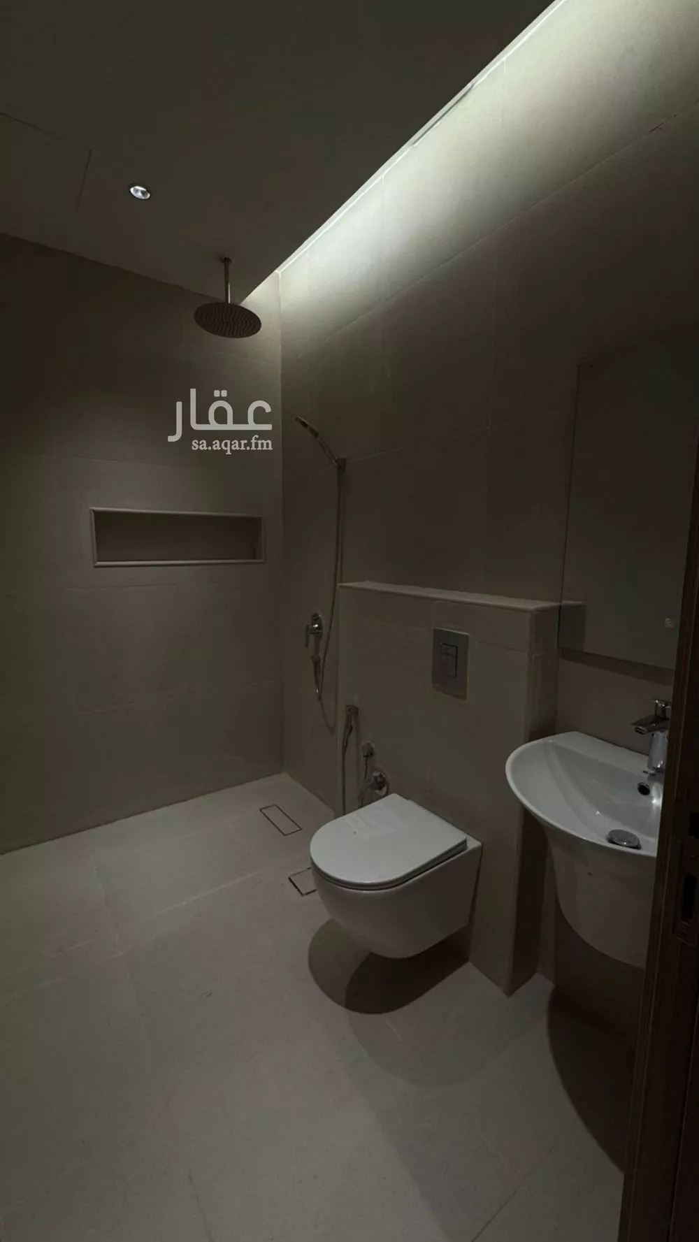 4 bedroom floor in Al Aridh 9