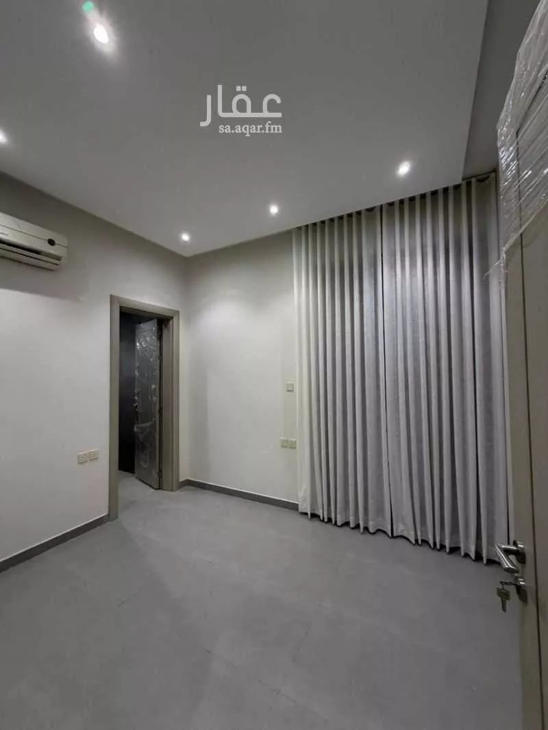 دور 3 غرف في العارض 7